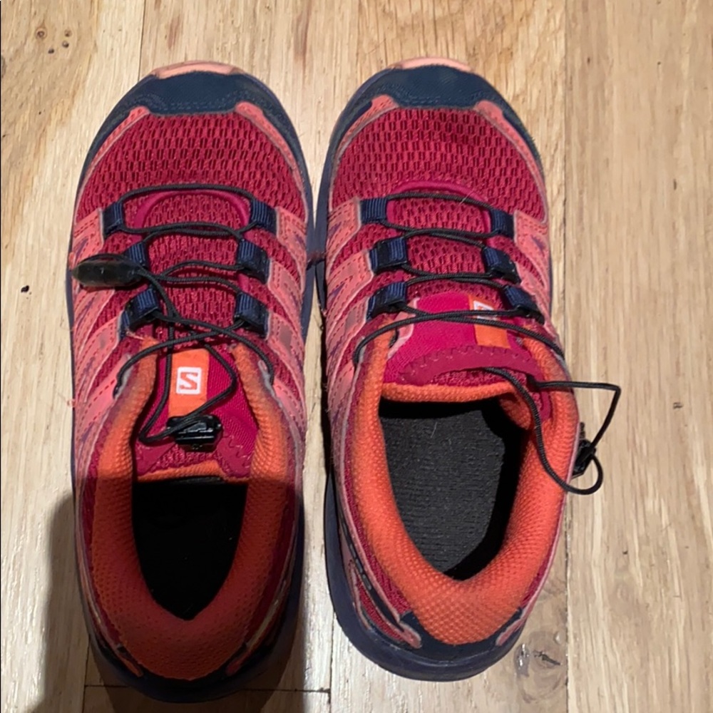 Girls hiking shoes